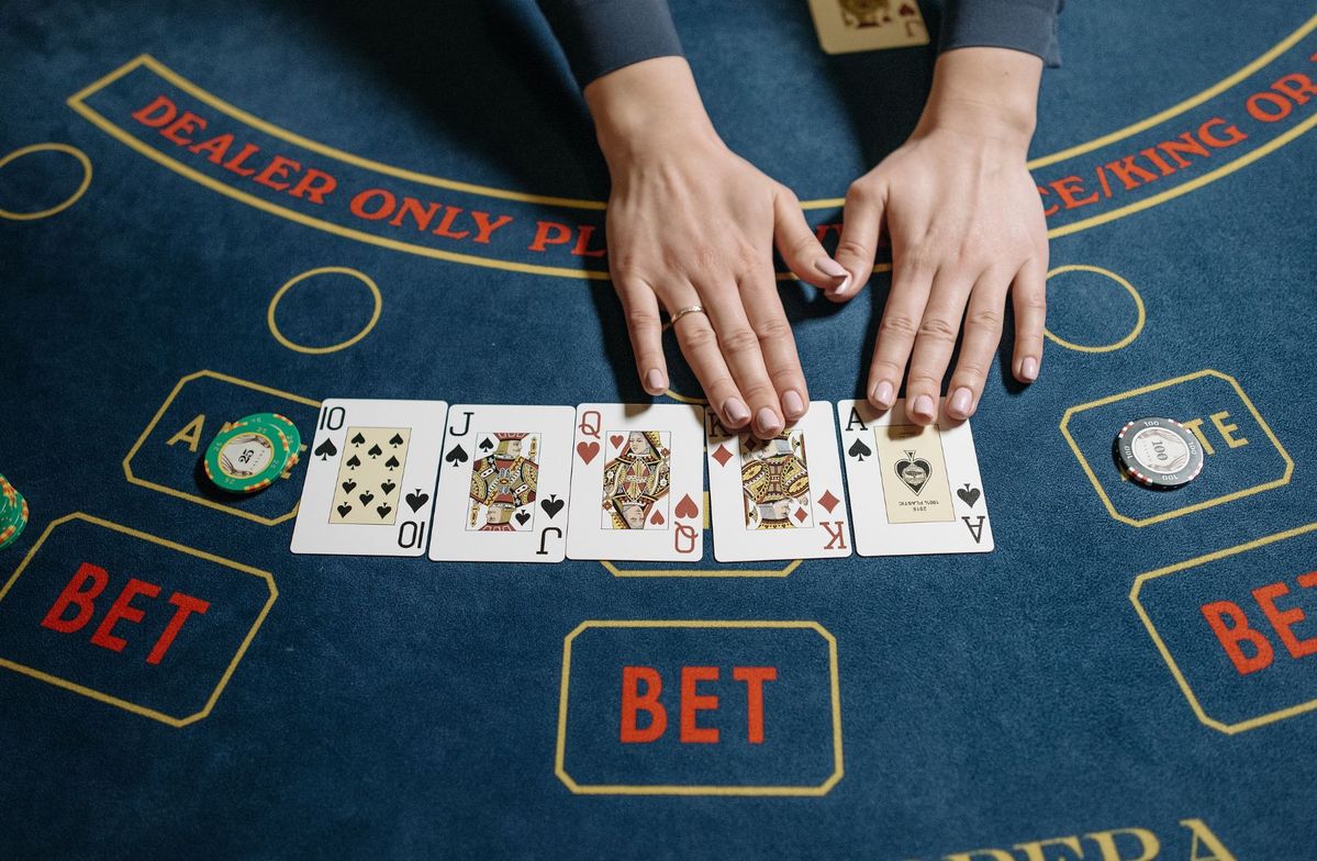 Golden Joker Slot Live Betting